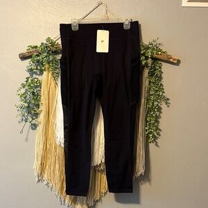 Fabletics Mid-Rise Pocketed 7/8 Leggings